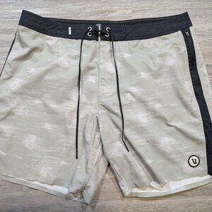 Vuori Men's 32 Peak Boardshorts Eucalyptus Belize Green Grey Shorts Drawstring